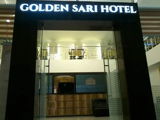 Hotel Golden Sari