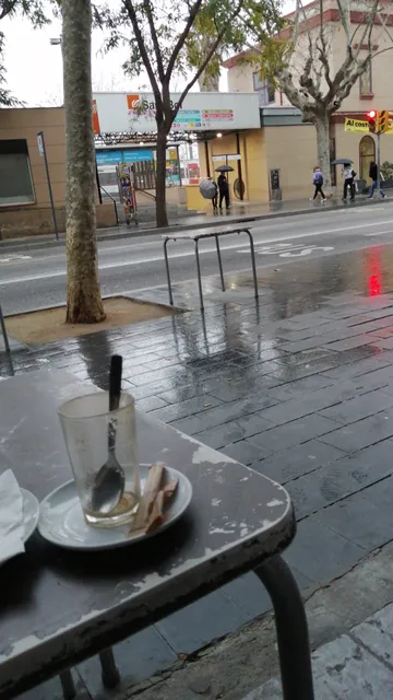 Bar Rodalies Sant Boi de Llobregat.