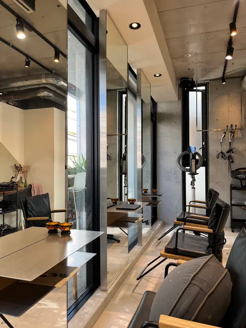 Hair salon BROOKS AOYAMA