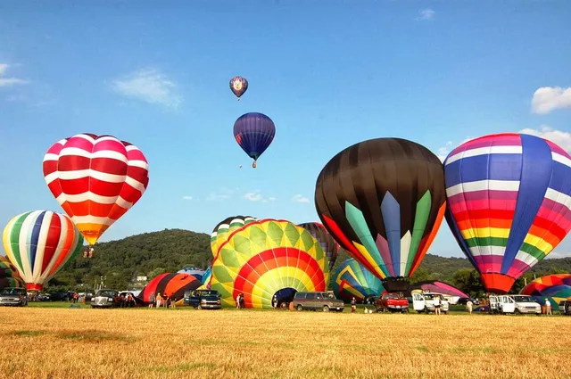 Warren County Farmers' Fair featuring the Balloon Festival