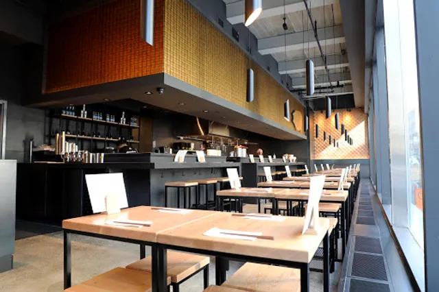 KINTON RAMEN SQUARE-VICTORIA