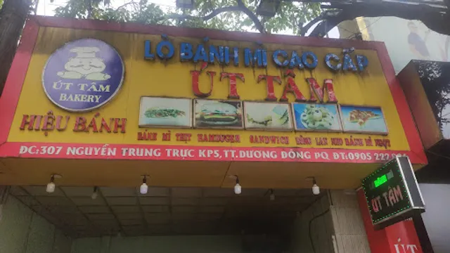 Lò Bánh Mì Út Tâm