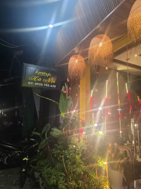 CUA VANG seafood 꾸아방 海鮮餐廳