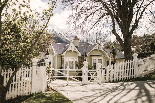 Hulbert House: Award Winning Queenstown Luxury Boutique Lodge