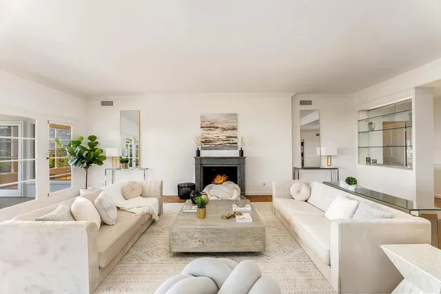 Home Staging by HolmeStage of San Fernando Valley