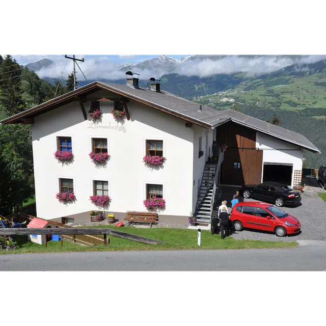 Zirmhof Urlaub auf dem Bio-Bauernhof Fendels