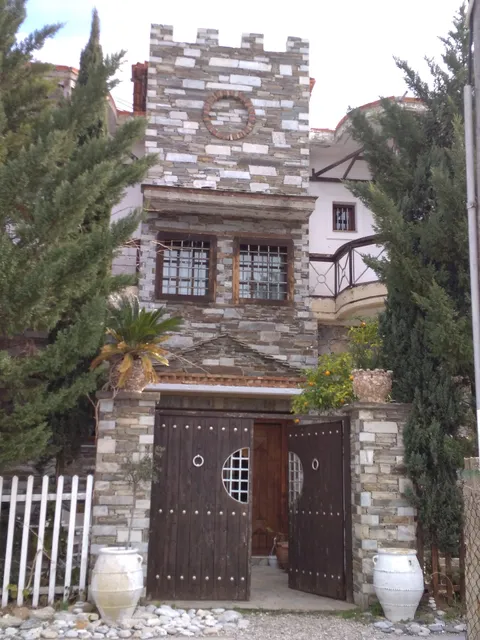 Villa Kornilia, Agiokampos