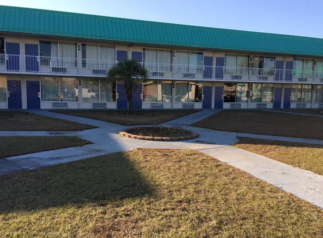 Motel 6 Tifton, GA