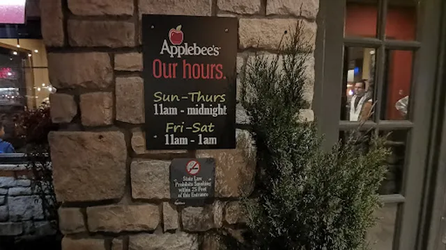 Applebee's Grill + Bar