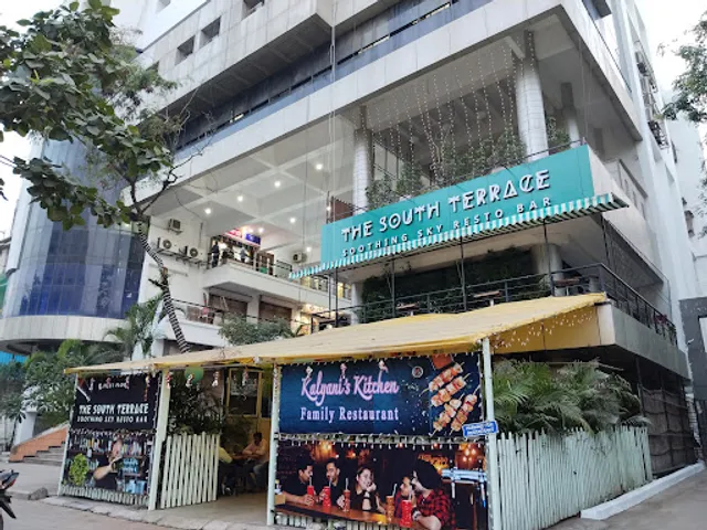 The South Terrace Resto Bar (Kalyani's Kitchen Family Restaurant)