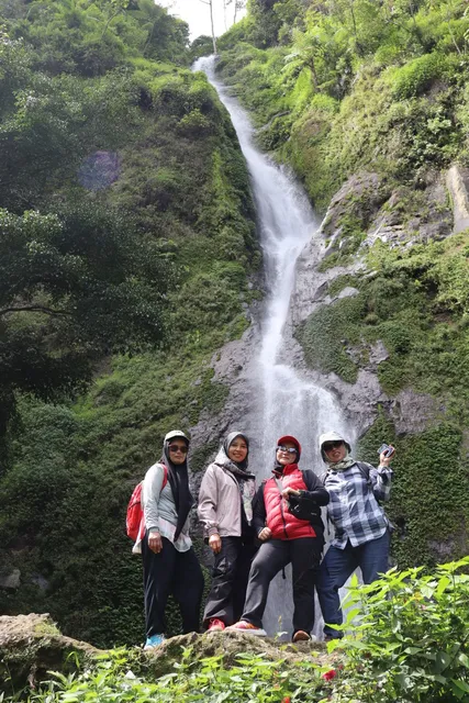 Curug Cibareubeuy