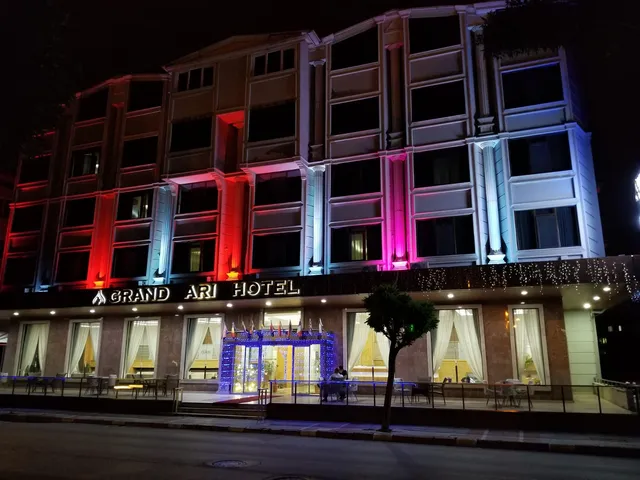 Grand Arı Hotel