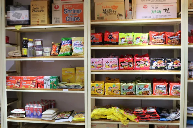 Chhingu Restaurant & Mart