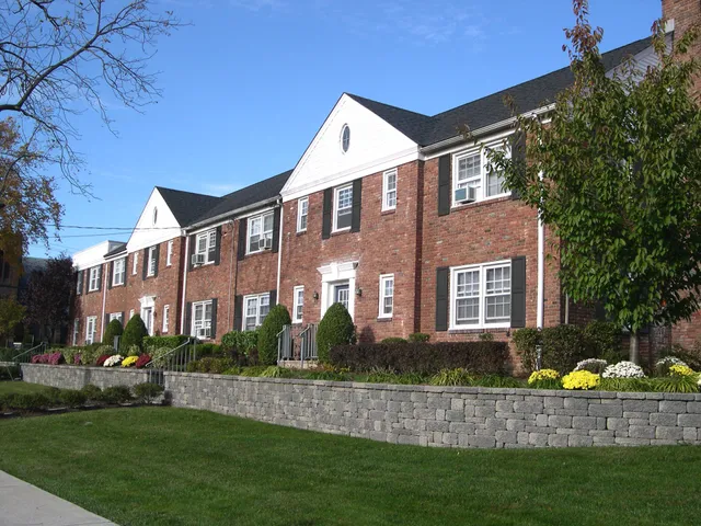 Manley Court Apartments