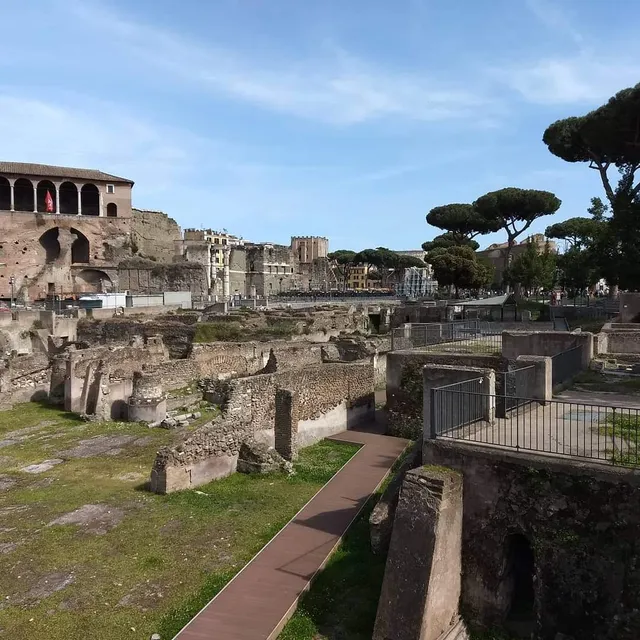 Roma Youth Bed and Breakfast