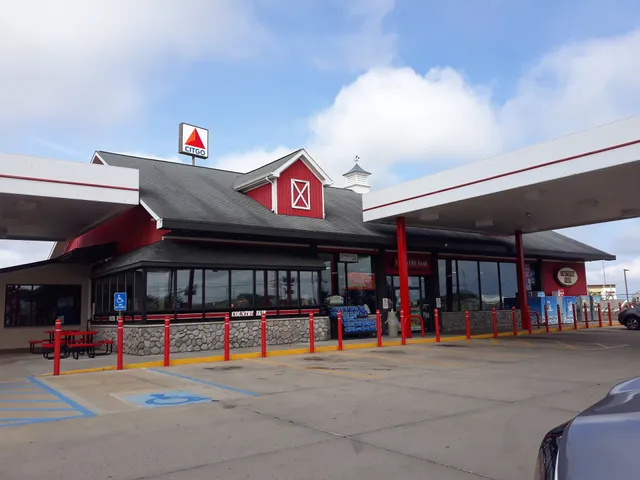 Country Fair - Peach & Oliver