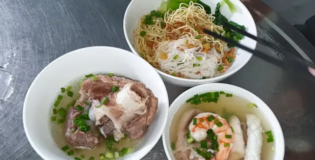 Hủ tiếu thập cẩm 50/1 Hòa Bình