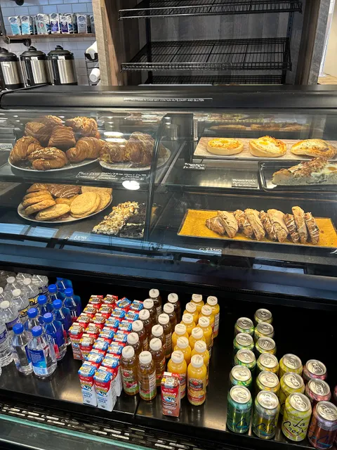 Goldie’s Donuts & Bakery