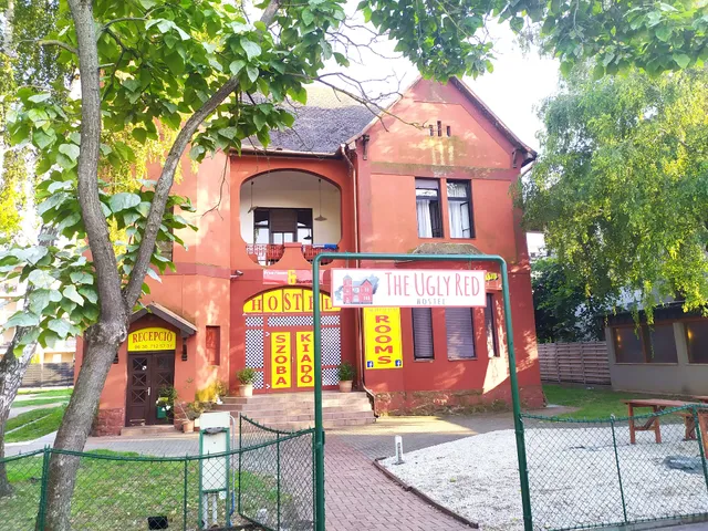 Örjöngő Majom Hostel