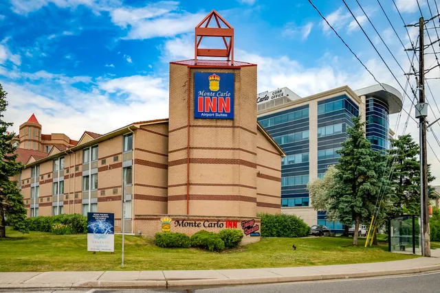 Monte Carlo Inn - Airport Suites