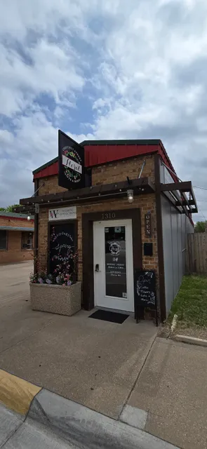 Chestnut Street Floral