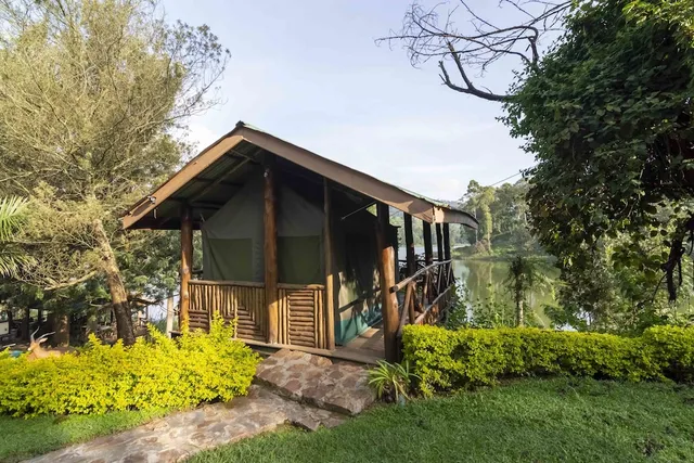 Bunyonyi Overland Resort