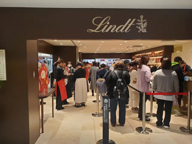 リンツ ショコラ ブティック アスティ静岡店