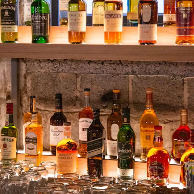 Miss Demeanour Laneway Bar