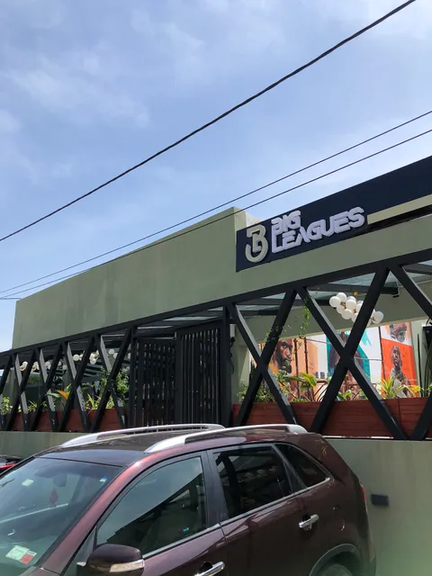 BIG LEAGUES SPORTS AND GAMES LOUNGE