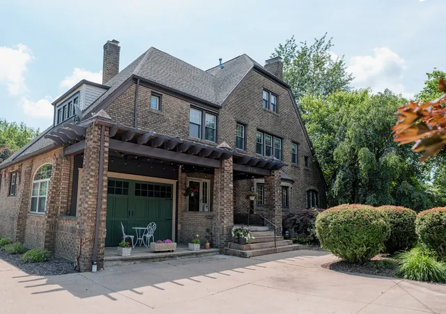 The Hambleton House Bed & Breakfast