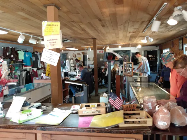 Gem Mountain Sapphire Mine