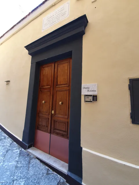 Dante Rooms