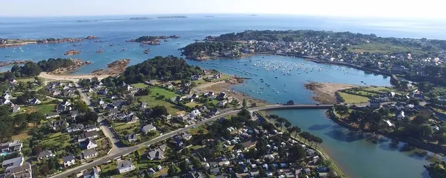 Camping Tourony - Camping Côte de granit rose -Trégastel - Ploumanac'h - Aire de camping car