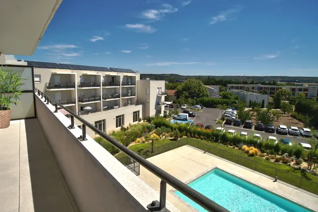KOSY Appart'Hôtels Avignon - Campus Del Sol Esplanade