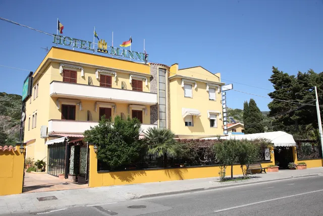 Mannu Hotel