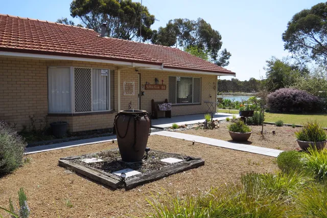 YellowGum Bed and Breakfast