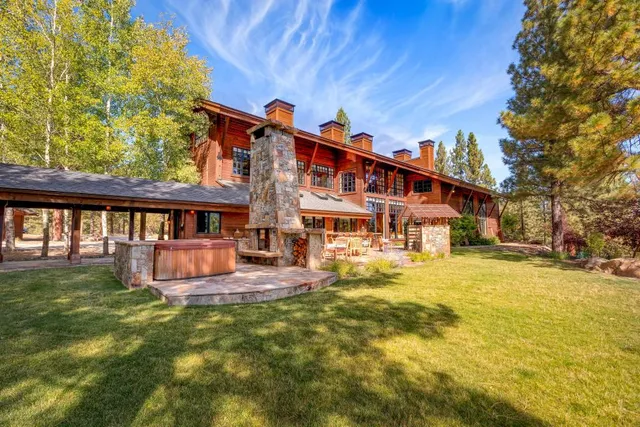 Truckee Vacation Rentals and Cabins by Vacasa
