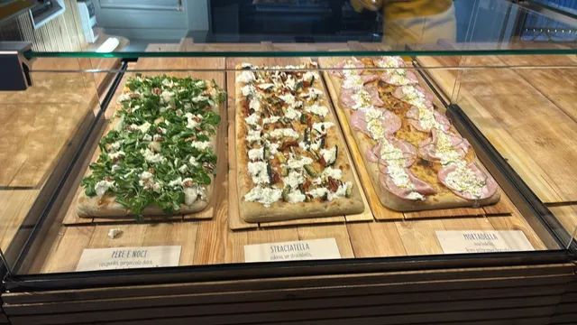 Rialto Pizza Romana alla Pala