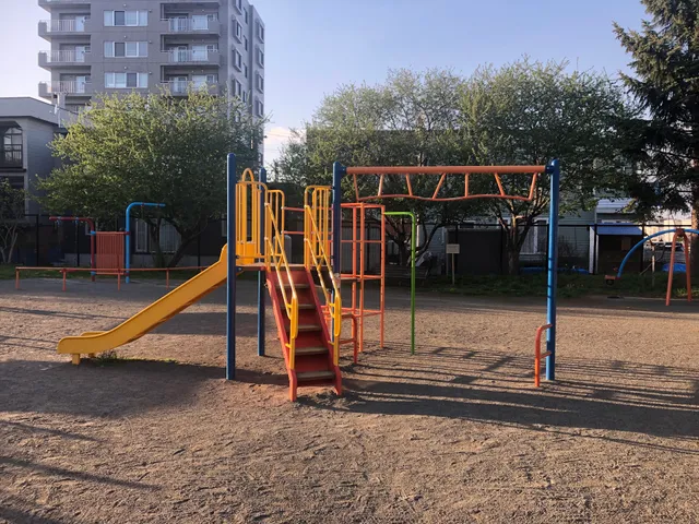 Kita 37-jo Riverside Park