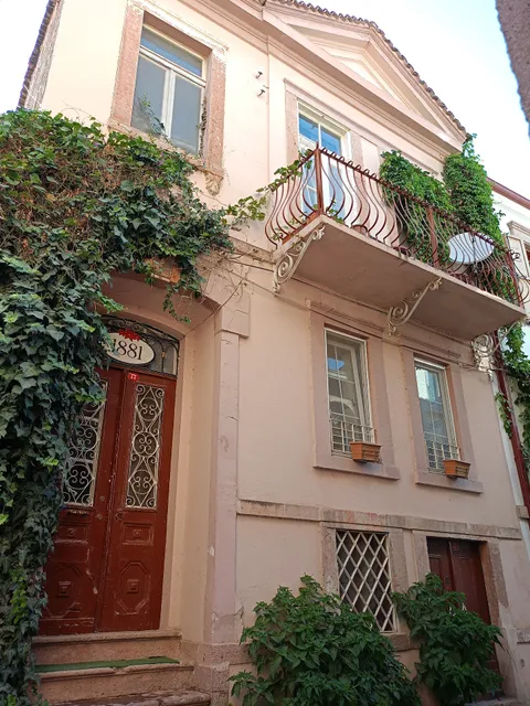 AYVALIK 1881 PANSİYON