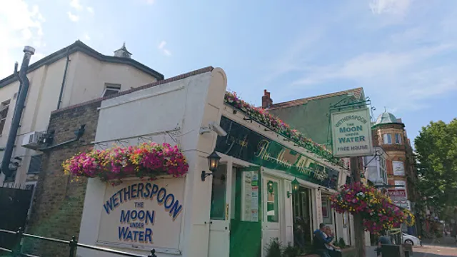 The Moon Under Water - JD Wetherspoon