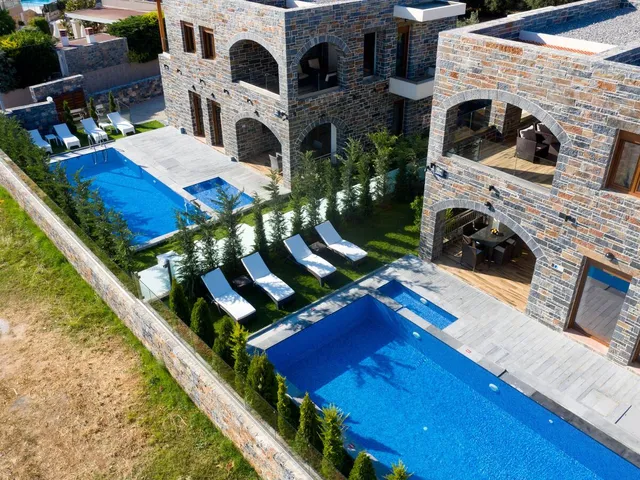 Turtulli Castle Villas