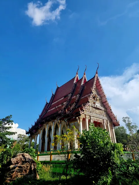 Wat Tham Khao Ito