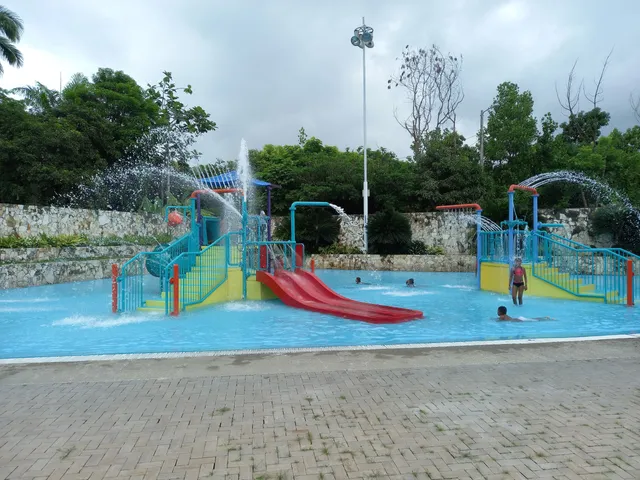 Balneario y Centro Recreacional Puerto Hondo