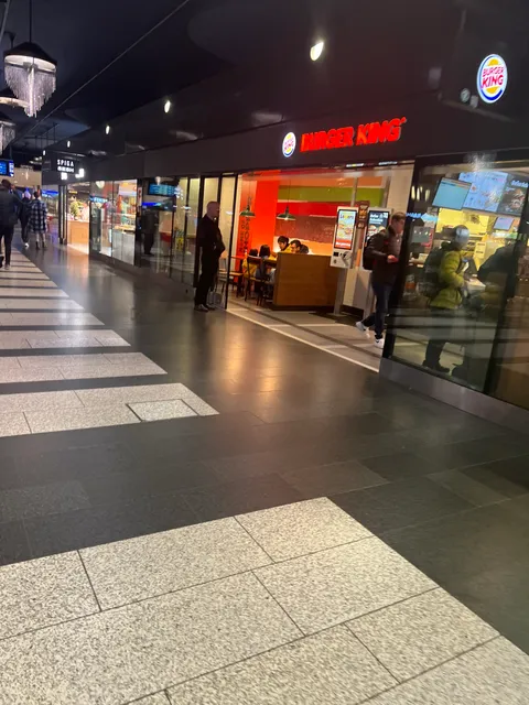 ShopVille - Zurich Main Station