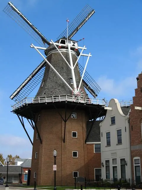 Pella Historical Village & Vermeer Windmill