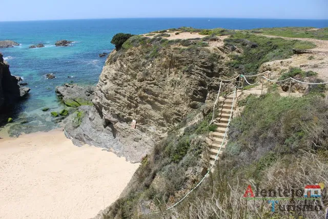 Praia de Porto Covinho