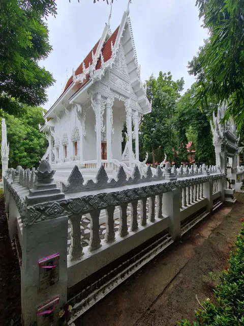 Wat Pa Sattha Tham