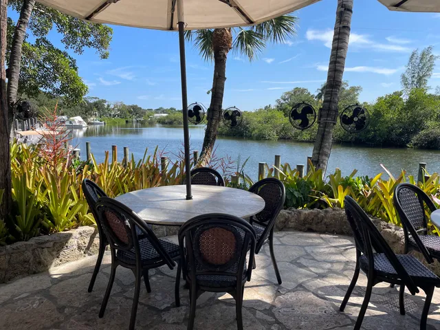 Guanabanas Restaurant