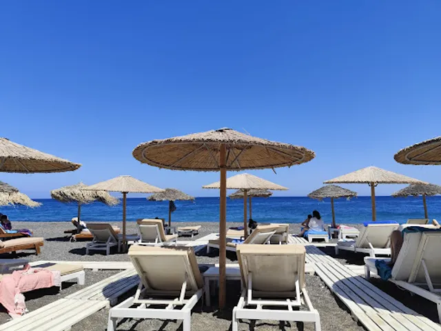 Nemo restaurant Santorini